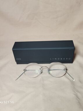 LINDBERG Spirit Titanium Rimless Eyeglasses-Satin Silver-Like New -With Case
